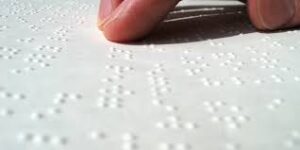 vingers die braille lezen